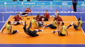 rogerio-faz-recepcao-na-derrota-do-brasil-para-os-estados-unidos-no-volei-sentado-do-parapan-14112011-1321555890995_1920x1080