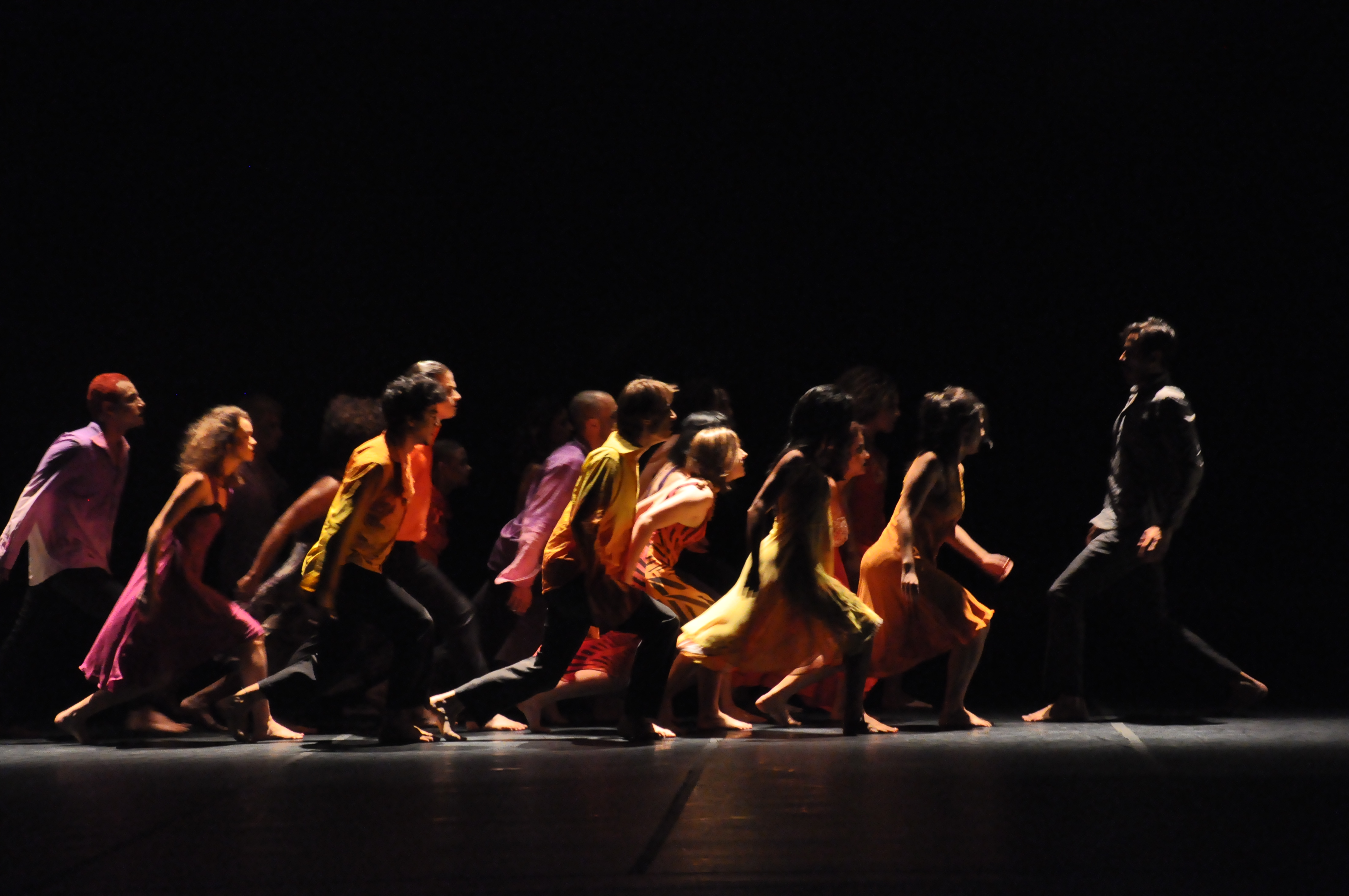 Espetáculo de teatro e dança faz temporada no Teatro Municipal de Niterói2