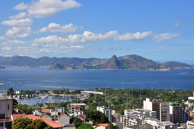 8166935899_f32042d9ec_z