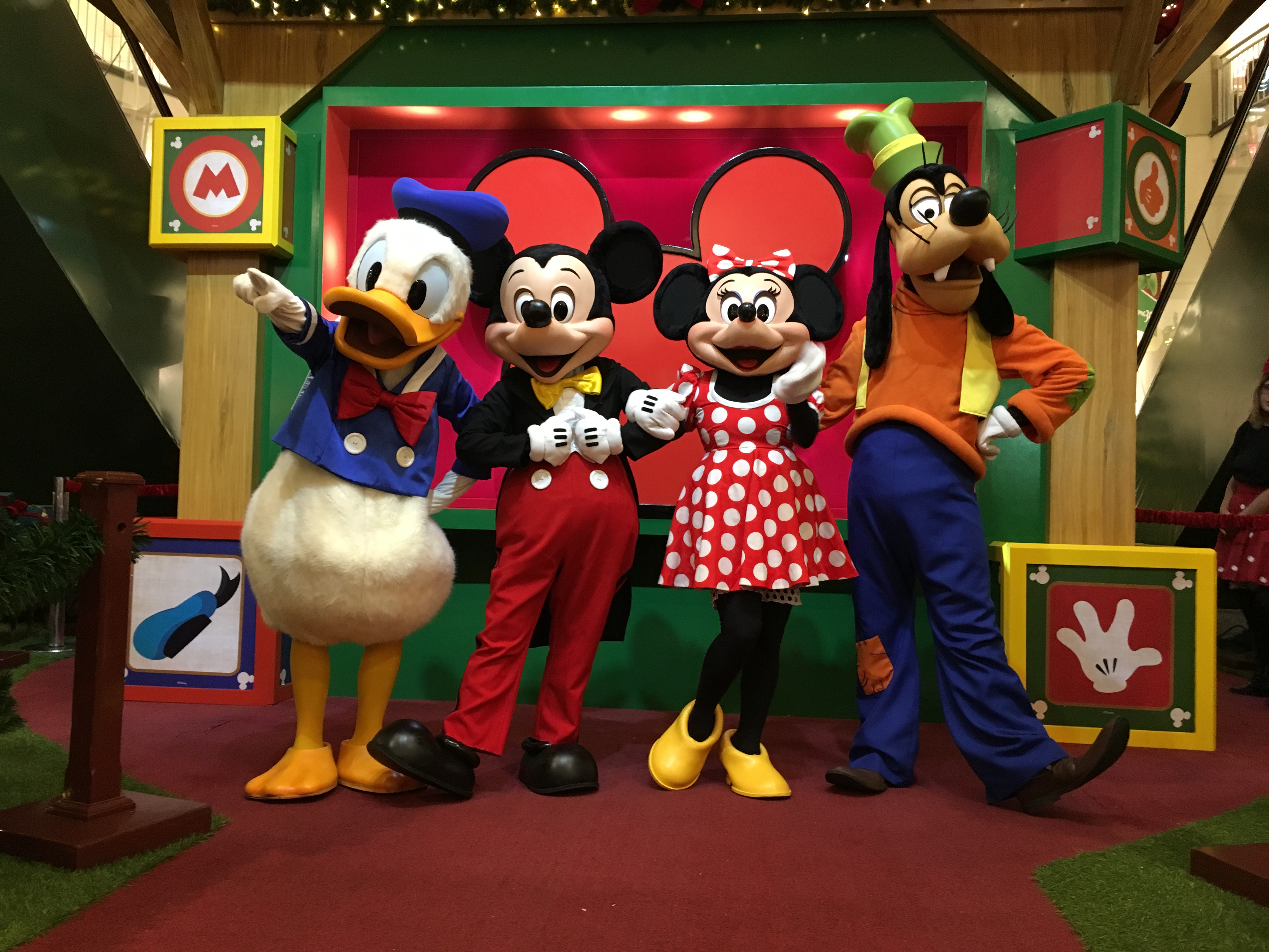 Encontro com personagens Disney_Plaza Shopping Niterói