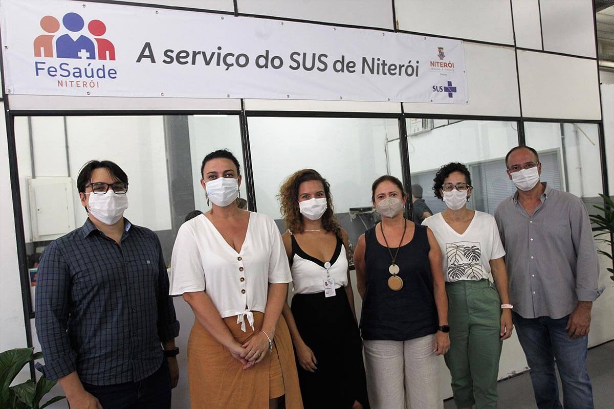 FeSaude---Da-esq-p-dir---Daniel-Cortez,-Sub-Secretária-Camilla-Franco,-Stefânia-Soares,-Anamaria-Schneider,-Renata-Porto-e-Antonio-Carlos-Brito-_6235-(2)