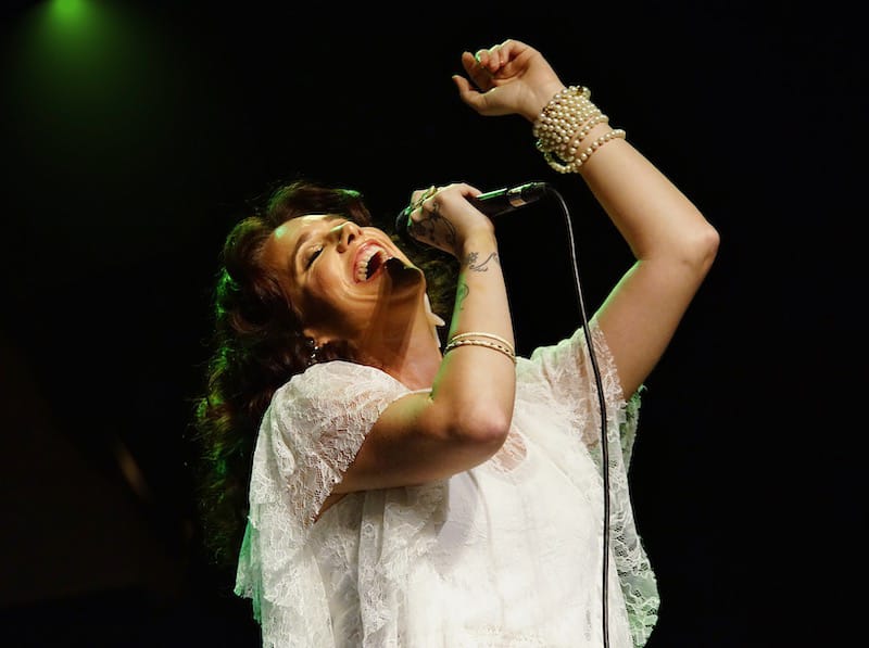 24.05 Branka canta Clara (Foto Márcio Freitas2) (2)