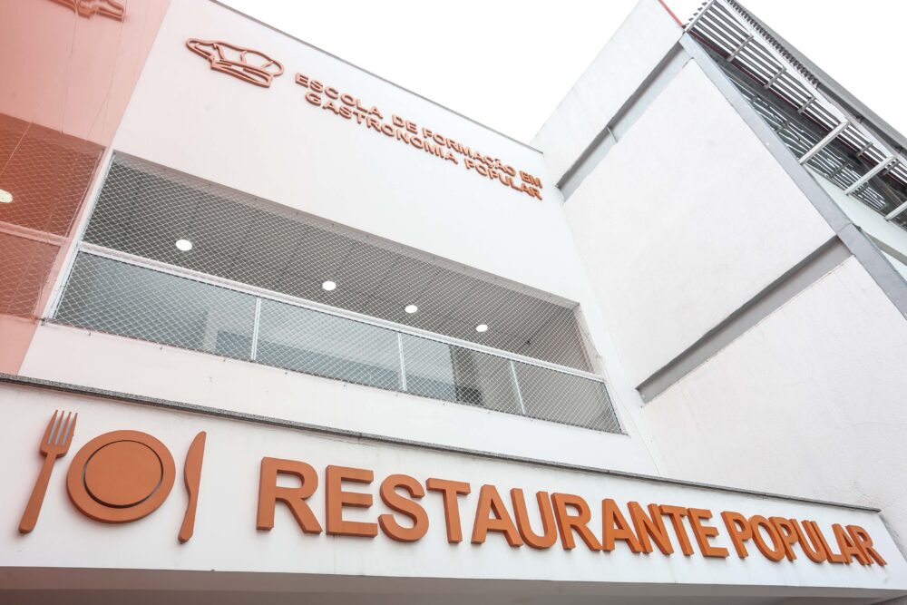 Secretario Executivo Felipe Peixoto visita escola de gastronomia do Fonseca-4