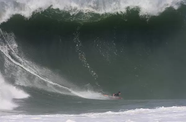 Dudu-Pedra-encara-uma-bomba-em-Itacotiara