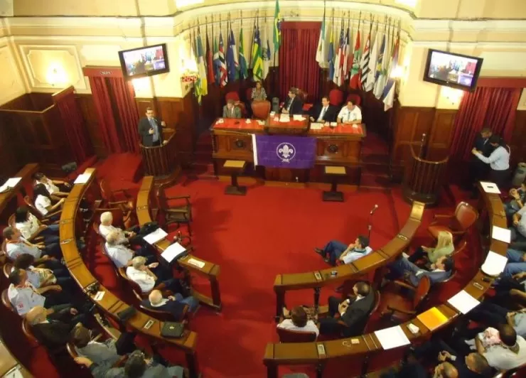 Plenario_lotado_para_homenagem_ao_Escotismo_em_2011
