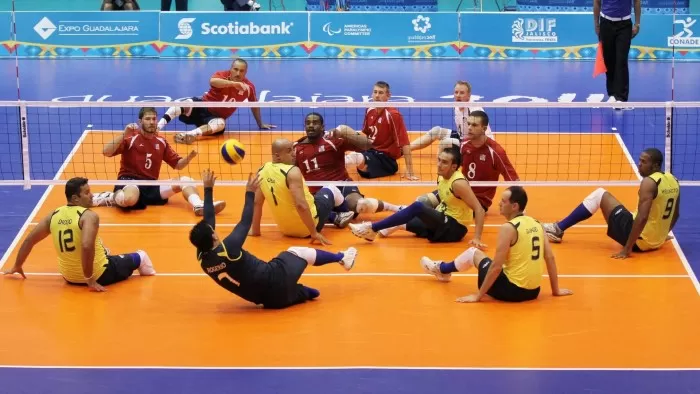 rogerio-faz-recepcao-na-derrota-do-brasil-para-os-estados-unidos-no-volei-sentado-do-parapan-14112011-1321555890995_1920x1080