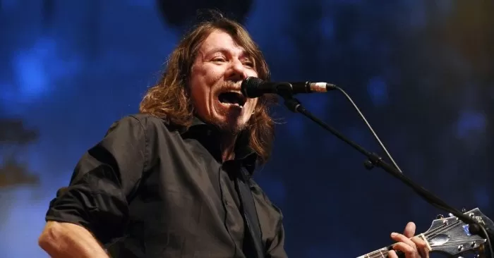 lenine-se-apresenta-em-show-em-paraty-durante-a-flip-2012-4712-1341452767406_956x500