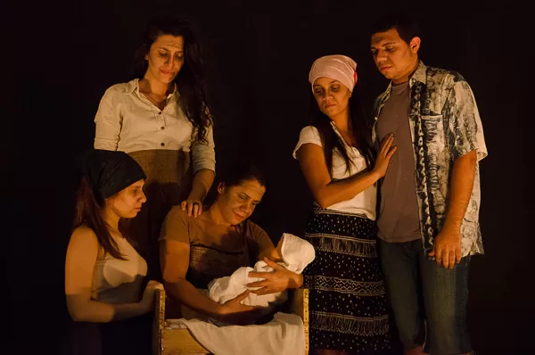 Dose dupla de espetáculos da Oficina Social de Teatro no Teatro Eduardo Kraichete