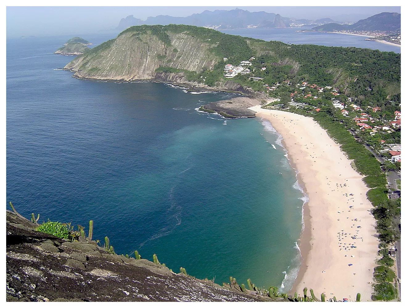 Itacoatiara_beach