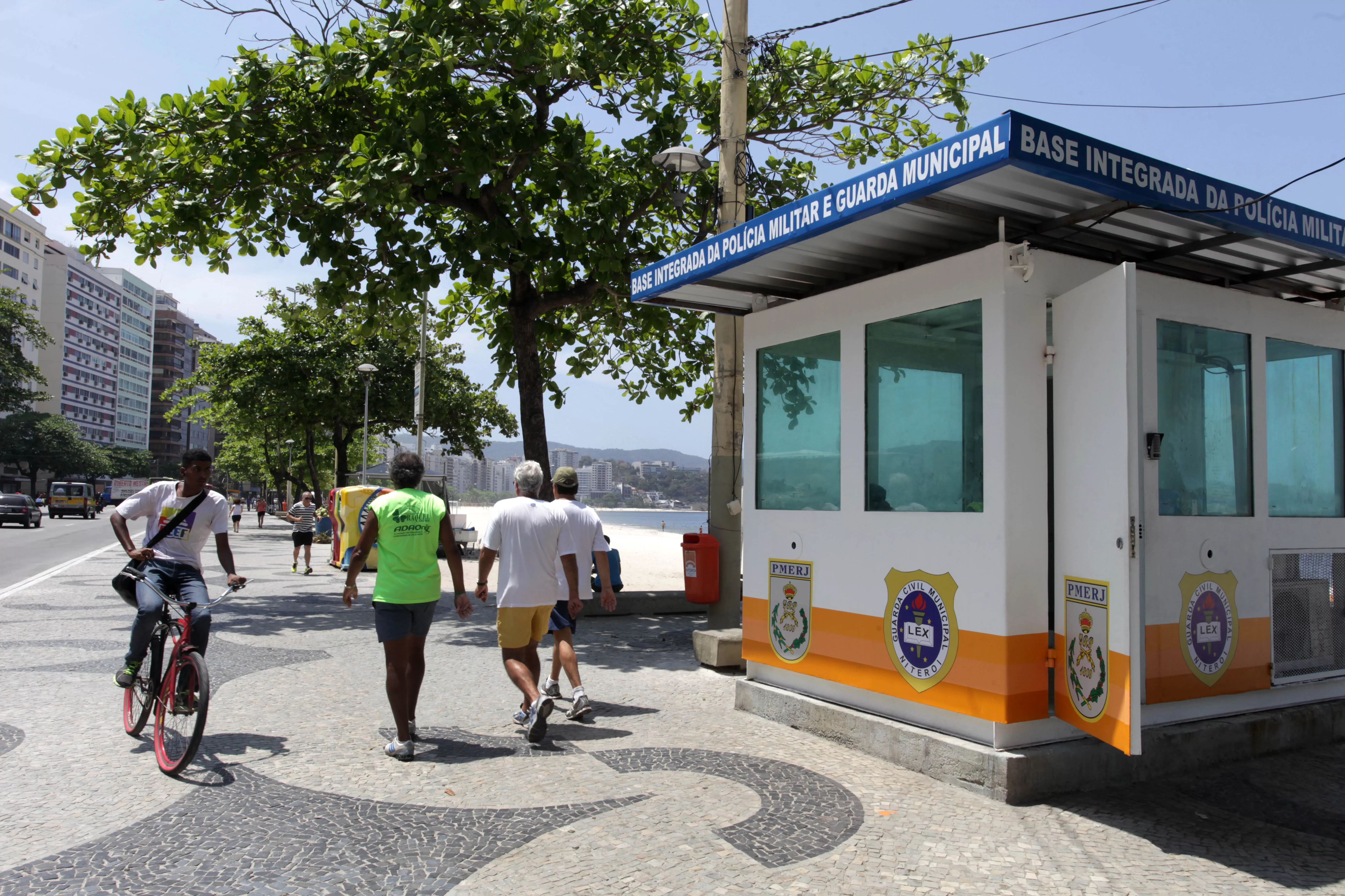 Cabine de Base iIntegrada da Guarda Municipal e PM em Icaraí, Niterói.
