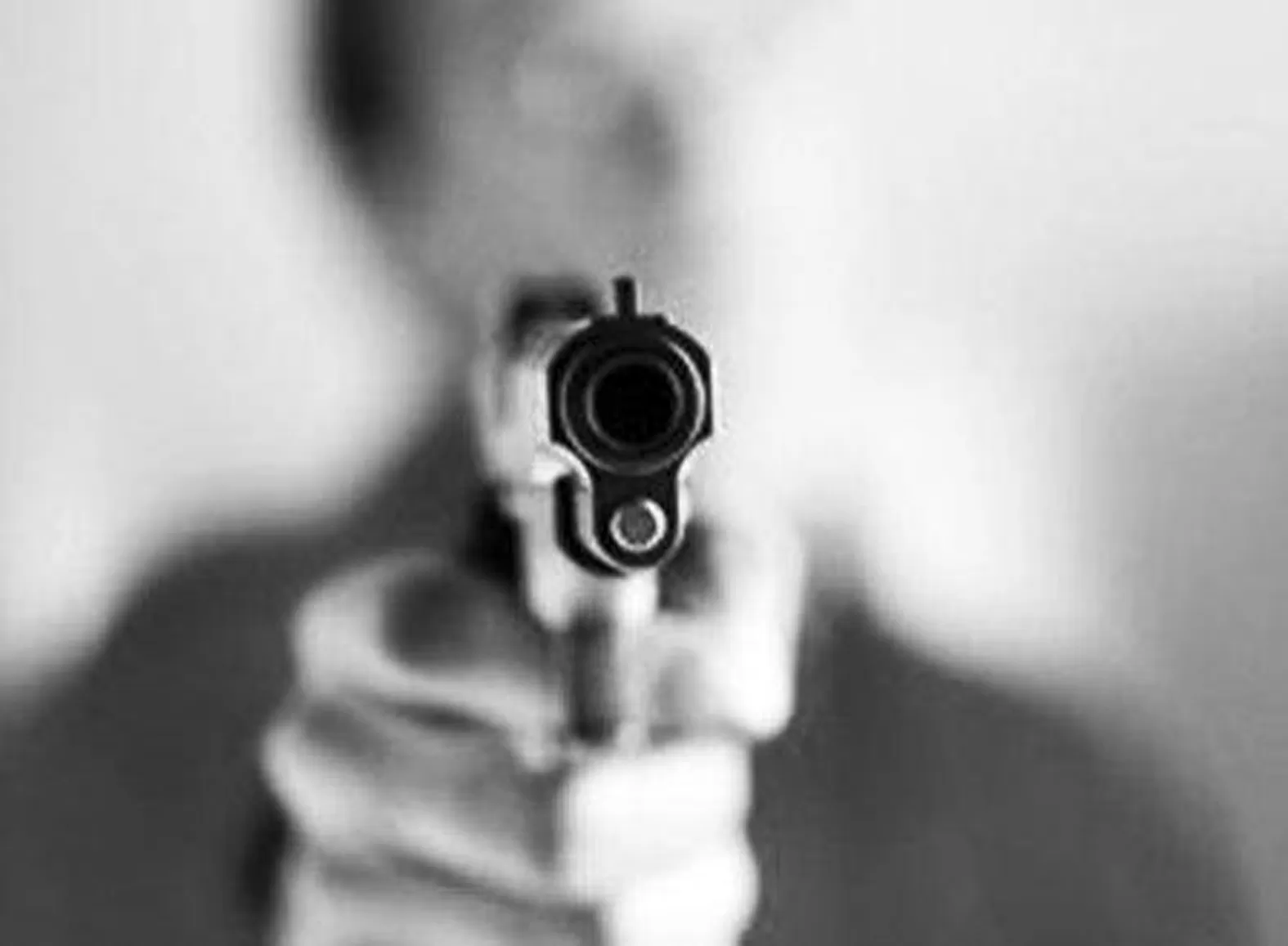 22528_Onda-de-assaltos-revolver-14-06-13