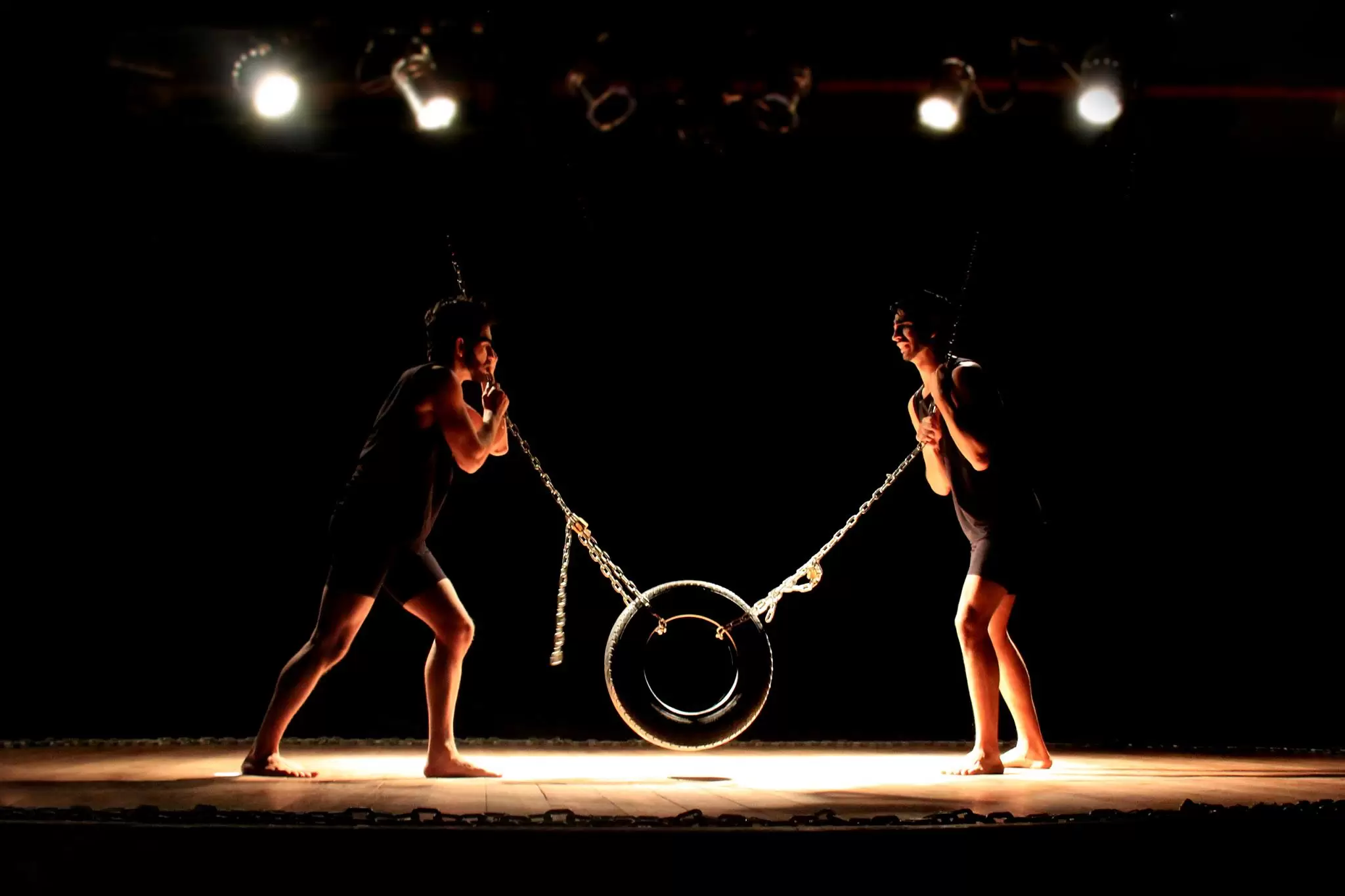 Ainda Aqui - Cia Cerne - FOTO Vinnicius Calian