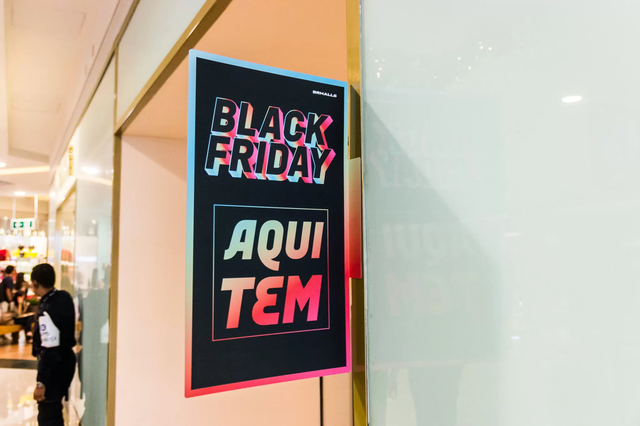 black friday plaza2