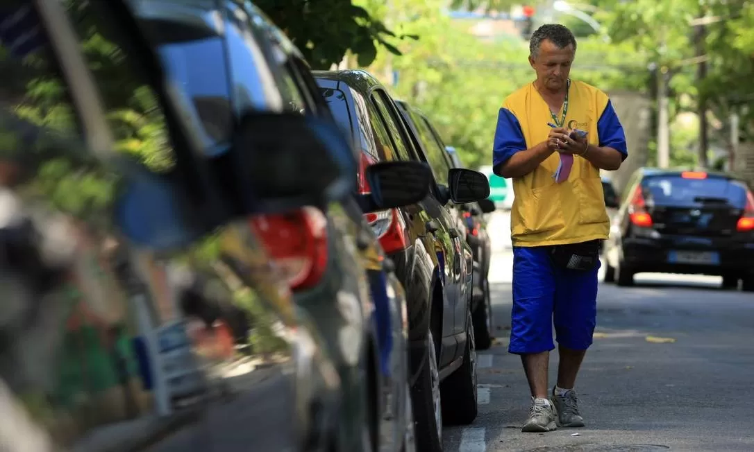 2012-578062789-ESTACIONAMENTO-ROTATIVO_20121230