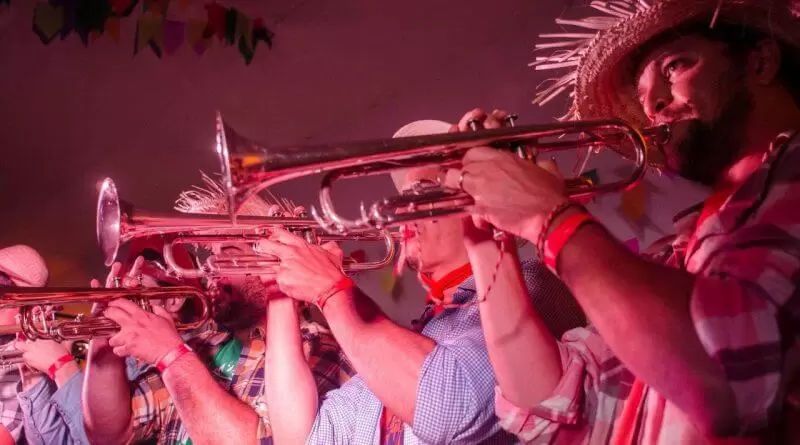 2-Arrai-da-Sinfnica-Ambulante-e-Silvrio-Pontes-1-800x445