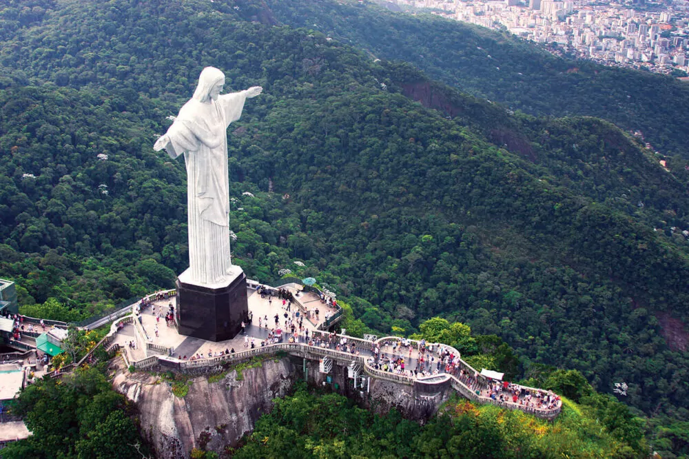 Rio_de_Janeiro_-_Rio_dos_cartões-postais_-_Cristo_Redentor-2