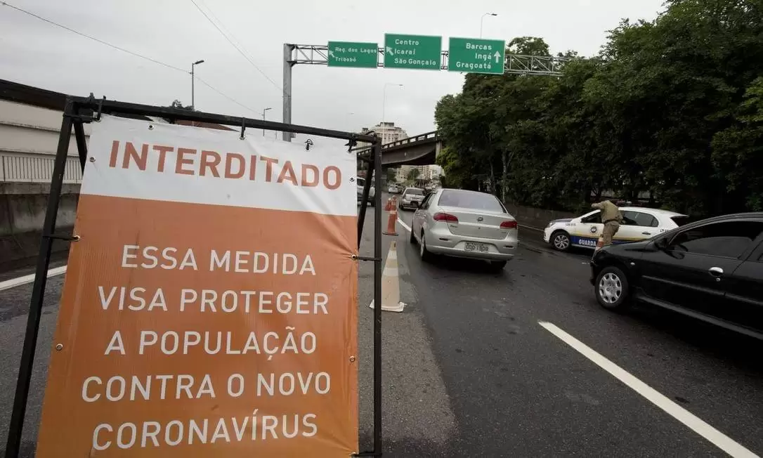 x87787086_RI-Niteroi-RJ-08-04-2020-CoronavirusQuarentena-na-cidade-de-Niteroi-Varias-barreira.jpg.pagespeed.ic.vURlCGq_tm