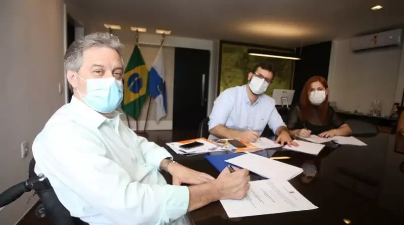 06-10-2020-Assinatura-do-convnio-para-criao-do-Centro-de-Testagem-para-Covid-19-Foto-Divulgao-800x445