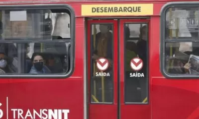 linhas-de-onibus-de-niteroi-estao-mais-escassas-denunciam-passageiros-960x576