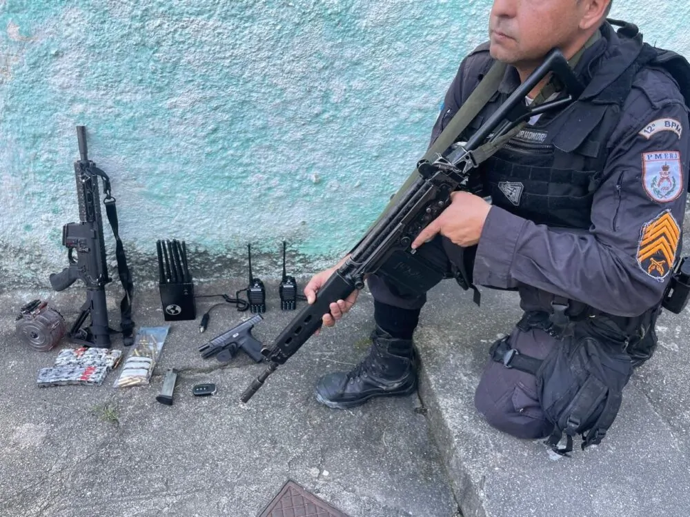 POLICIA