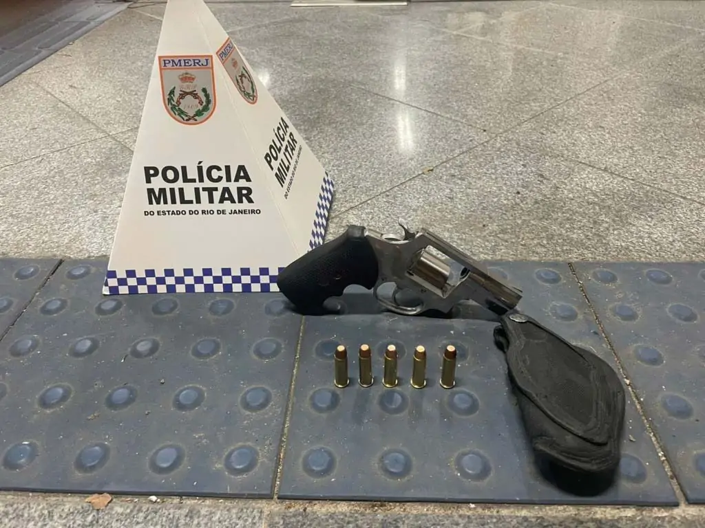 revolver38
