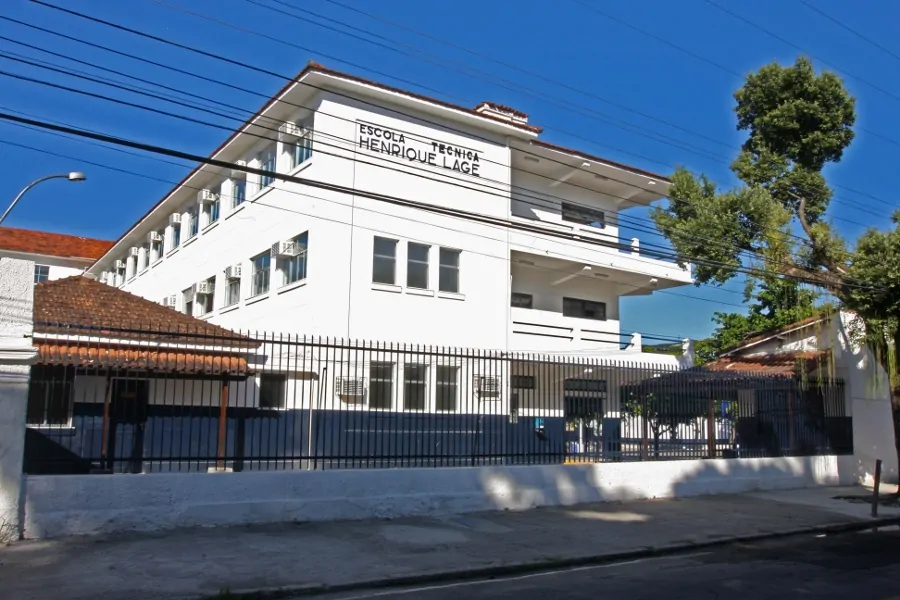 Escola técnica Henrique Lage